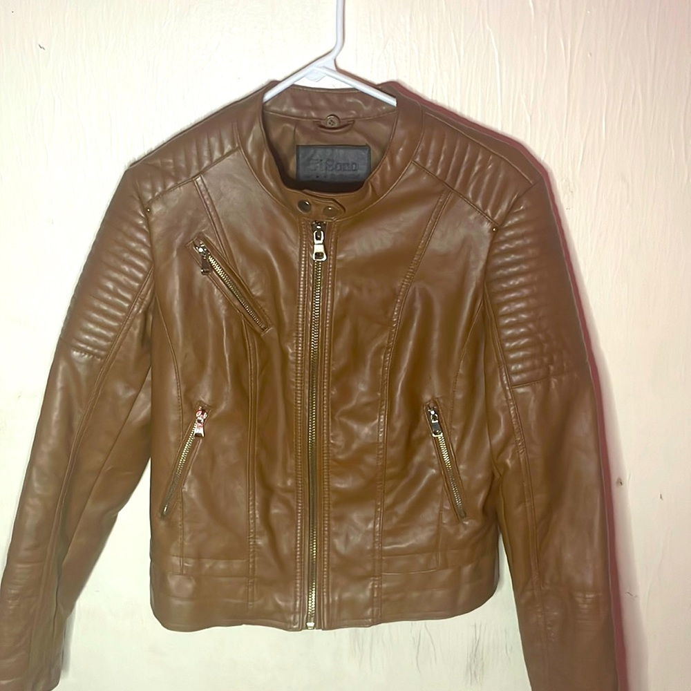 Brand is CiSono by Cavalini, size is Medium, color is brown leather,pockets